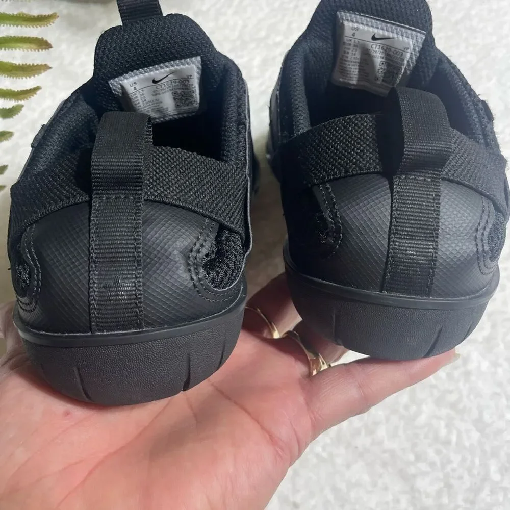 Nike Air Zoom Pulse shoes, size 4‎